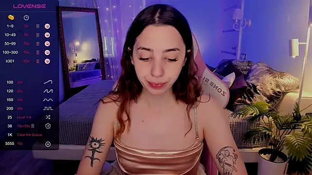 CharliGrace  online show from June 2026 07:45:02 AM