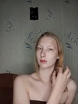 Snapshot of Tanya_Savel chatting on May 2026 01:02:02 AM Tanya Savel online show from May 2026 01:02:02 AM