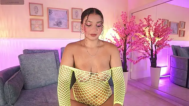 Snapshot of BrianaLane chatting on June 2026 01:56:02 PM BrianaLane online show from June 2026 01:56:02 PM