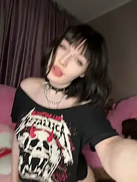 Snapshot of virusDoll chatting on June 2026 05:29:02 PM virusDoll online show from June 2026 05:29:02 PM