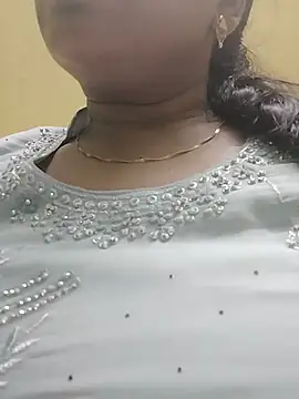 Snapshot of Monika_telugu_queen chatting on June 2026 12:58:01 PM Monika telugu queen online show from June 2026 12:58:01 PM