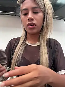Kimmiebellarie online show from April 2026 12:29:02 PM