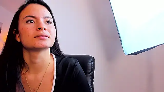 Snapshot of rosaleia_ chatting on April 2026 01:21:01 AM rosaleia online show from April 2026 01:21:01 AM