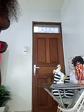 Snapshot of Sexxy_Babe2 chatting on June 2026 06:49:01 AM Sexxy Babe2 online show from June 2026 06:49:01 AM