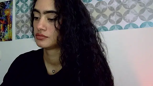 Snapshot of shelsy_d chatting on May 2026 08:28:01 PM shelsy d online show from May 2026 08:28:01 PM