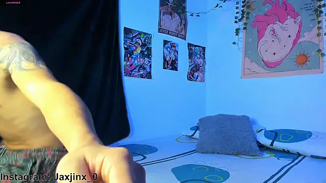 Snapshot of JaxJinx chatting on May 2026 02:17:01 AM JaxJinx online show from May 2026 02:17:01 AM
