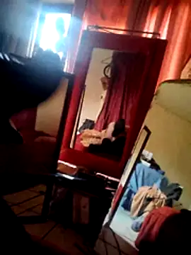 Lacasadelilith online show from April 2026 10:15:02 PM