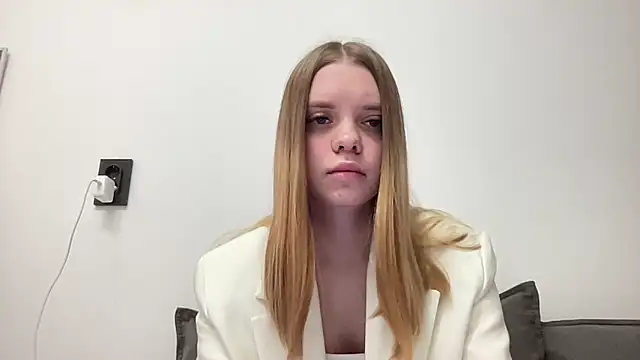 Snapshot of Moris_01_ chatting on April 2026 04:19:01 AM Moris 01 online show from April 2026 04:19:01 AM