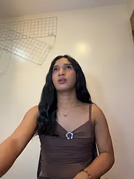 slutty aki online show from June 2026 05:37:02 PM