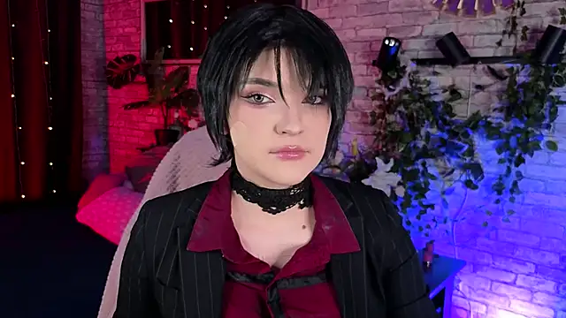 Snapshot of Rune_Veila chatting on April 2026 08:47:01 PM Rune Veila online show from April 2026 08:47:01 PM