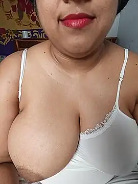 Snapshot of Suger_Lips_99 chatting on July 2026 03:20:01 PM Suger Lips 99 online show from July 2026 03:20:01 PM