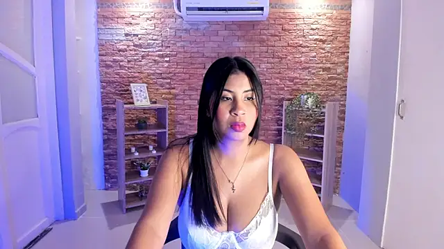 noa joness online show from May 2026 09:11:02 PM