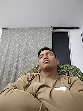 Snapshot of SnoozingThiamine chatting on June 2026 04:21:02 AM SnoozingThiamine online show from June 2026 04:21:02 AM