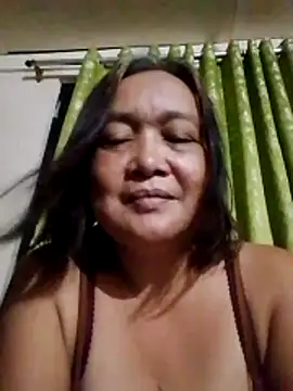 jeanyummytits online show from June 2026 11:20:02 AM