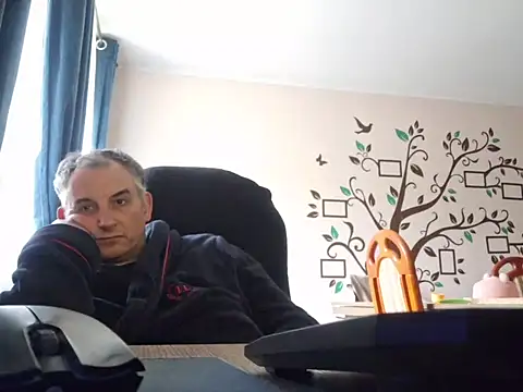 Piotr481 online show from May 2026 04:12:02 PM
