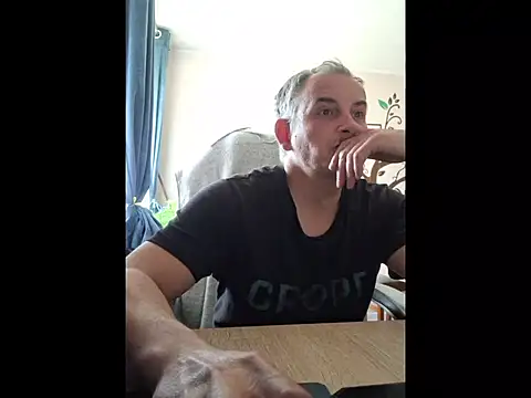 Piotr481 online show from May 2026 03:52:01 PM