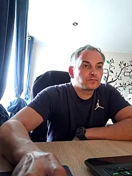 Piotr481 online show from May 2026 02:21:02 PM