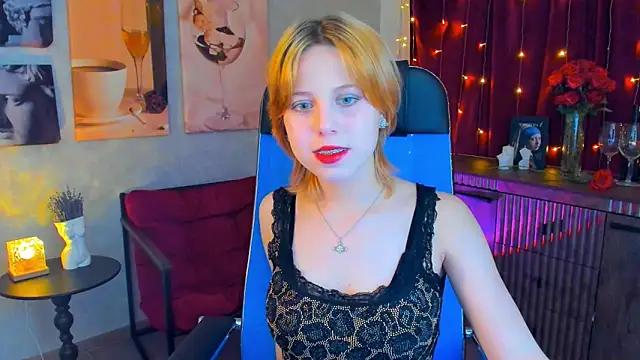 VivienneHebert online show from April 2026 10:21:02 AM