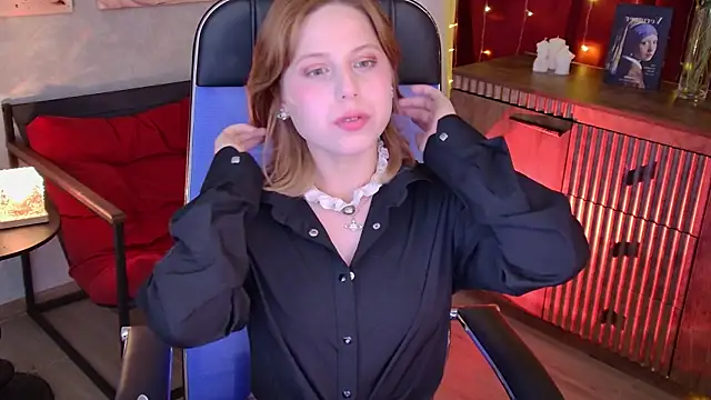 VivienneHebert online show from June 2026 12:53:02 PM