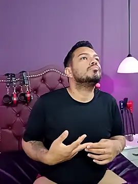 Snapshot of _Stevens_ chatting on April 2026 07:52:01 PM Stevens online show from April 2026 07:52:01 PM