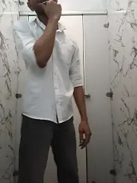 itsmemadhu2019 online show from May 2026 12:46:02 PM