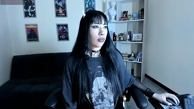 Ravenelle  online show from July 2026 09:17:01 PM