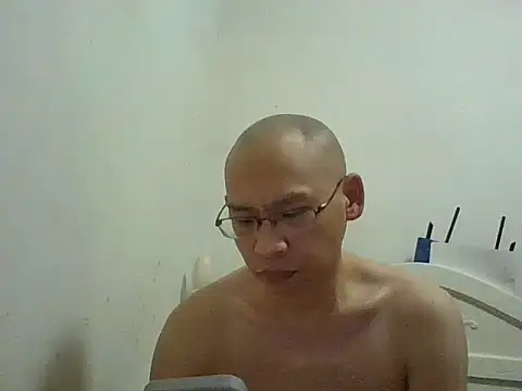 Snapshot of benly118 chatting on May 2026 12:10:01 PM benly118 online show from May 2026 12:10:01 PM