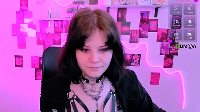 nikki kiss  online show from April 2026 08:39:01 AM