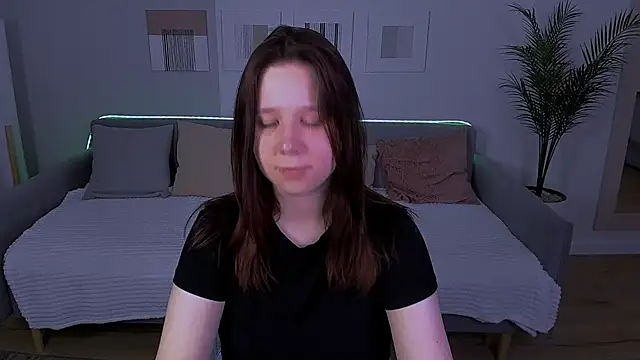 MooonlightSky online show from May 2026 01:27:02 PM