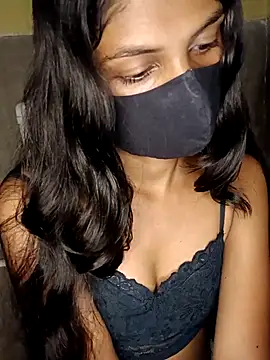 Miruhot online show from April 2026 06:47:01 PM