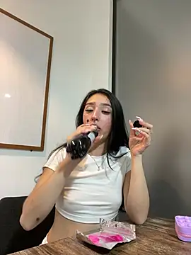 Snapshot of NickieCute- chatting on May 2026 08:17:02 PM NickieCute- online show from May 2026 08:17:02 PM