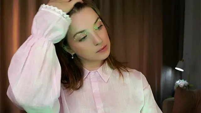 Snapshot of RenateVashaw chatting on July 2026 08:38:02 AM RenateVashaw online show from July 2026 08:38:02 AM