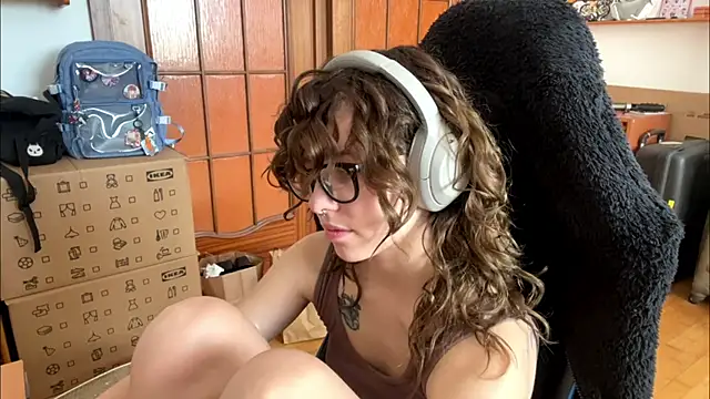 PillowPeachX online show from May 2026 08:53:02 AM