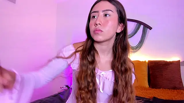 Snapshot of Molly_Sweet__ chatting on July 2026 04:22:02 PM Molly Sweet online show from July 2026 04:22:02 PM