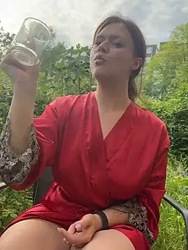 SweetLikaaa online show from May 2026 05:43:02 PM