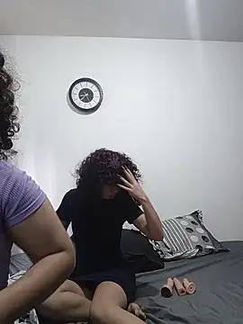 Snapshot of Chloe_and_Violeta chatting on April 2026 08:17:02 PM Chloe and Violeta online show from April 2026 08:17:02 PM