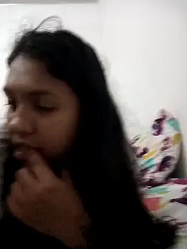 Snapshot of MariasPx chatting on April 2026 05:35:01 AM MariasPx online show from April 2026 05:35:01 AM