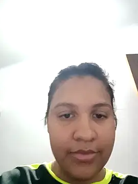 Snapshot of MariasPx chatting on April 2026 05:03:02 AM MariasPx online show from April 2026 05:03:02 AM