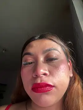 Snapshot of annie_funn chatting on April 2026 12:17:01 AM annie funn online show from April 2026 12:17:01 AM