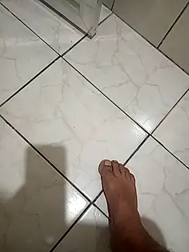 cheiodetesa online show from April 2026 10:10:02 PM