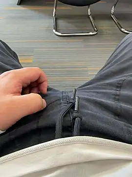 Justin-JYZ online show from April 2026 05:02:02 AM