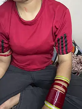 Snapshot of Cute_maari chatting on April 2026 05:10:02 PM Cute maari online show from April 2026 05:10:02 PM