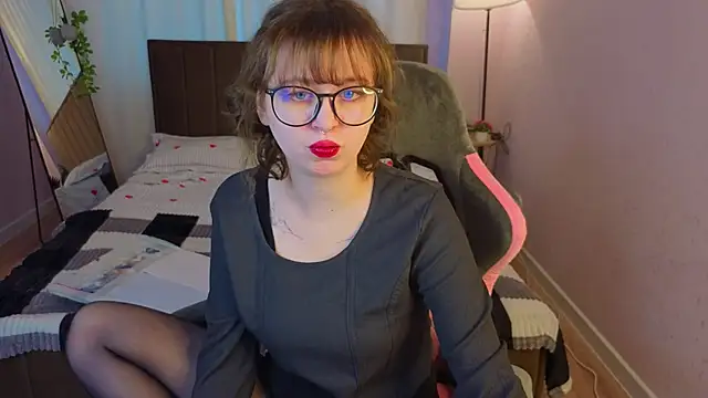 Helen Carson online show from May 2026 01:03:02 AM
