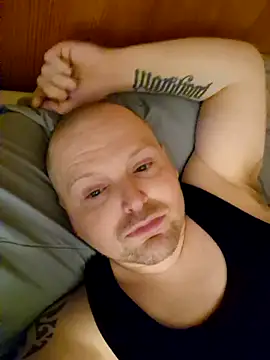 P4YNE online show from April 2026 05:03:01 AM