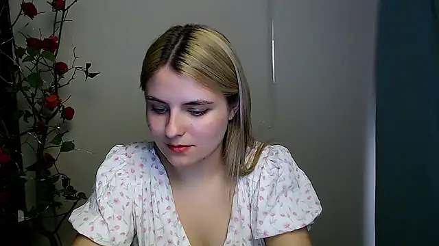 Snapshot of _shy_sabrina__ chatting on April 2026 08:56:01 PM shy sabrina online show from April 2026 08:56:01 PM