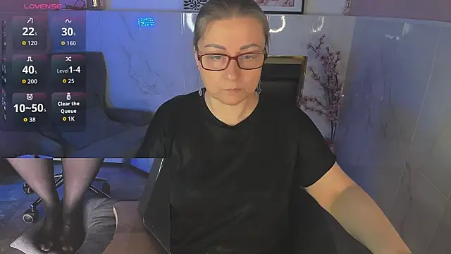 Snapshot of Alexandra_Kind chatting on April 2026 08:44:02 PM Alexandra Kind online show from April 2026 08:44:02 PM