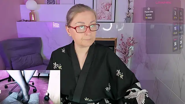 Alexandra Kind online show from June 2026 01:53:02 PM