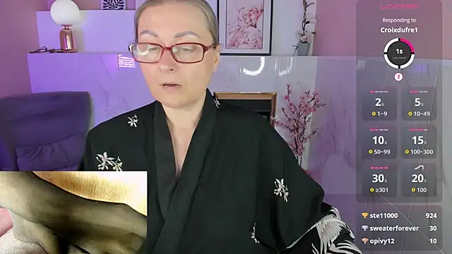 Alexandra Kind online show from June 2026 01:59:01 AM