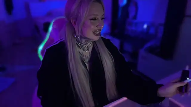 Chibiis online show from April 2026 06:43:01 PM