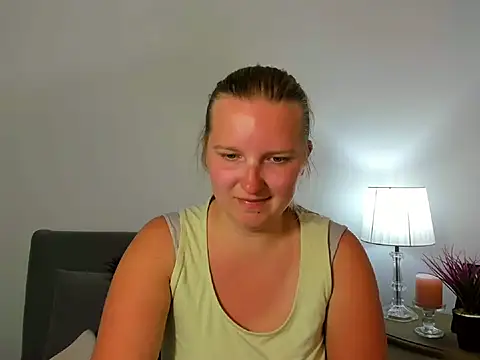 Snapshot of RoseTeacherX chatting on May 2026 05:18:01 PM RoseTeacherX online show from May 2026 05:18:01 PM